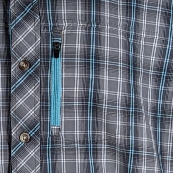 NordicTrack* Men's Short Sleeve Button Down Curved Hem Zipper Pocket Shirt~Large - Picture 13 of 13